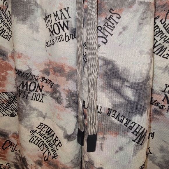 NWT Mens sz L Disney Haunted Mansion Shorts with pockets - Picture 7 of 10